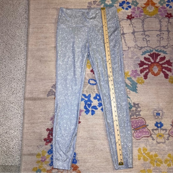 Athleta Women’s Gray Floral High Rise Primrose Chaturanga Leggings Size Medium - Picture 3 of 9
